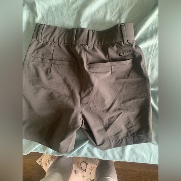 Nike Dri-FIT Black Performance Shorts, women’s golf NWOT - Picture 2 of 3